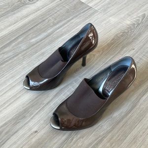 Banana Republic Women’s Layla Peep-Toe Patent Leather Heel Size 6.5